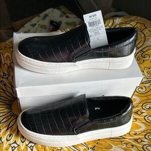 a new day Black Crocodile Pattern Loafers